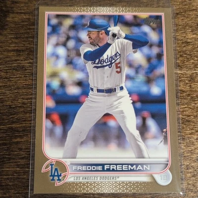 2022 Topps Gold parallel Freddie Freeman #'d /2022 Dodgers No. US330 - Image 1 of 3
