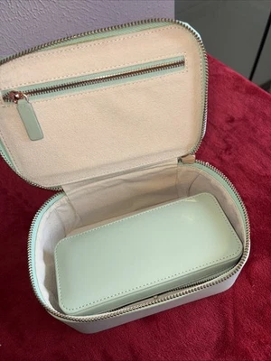 Mini estuche de viaje para joyería Rachel Zoe/maquillaje cremallera todo en uno/color como nuevo Foto 1 de 4