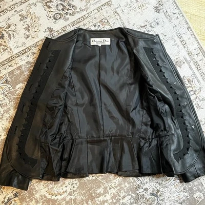 Chaqueta de cuero Christian Dior vintage de piel de cordero sin cuello negra para mujer talla M Foto 1 de 4