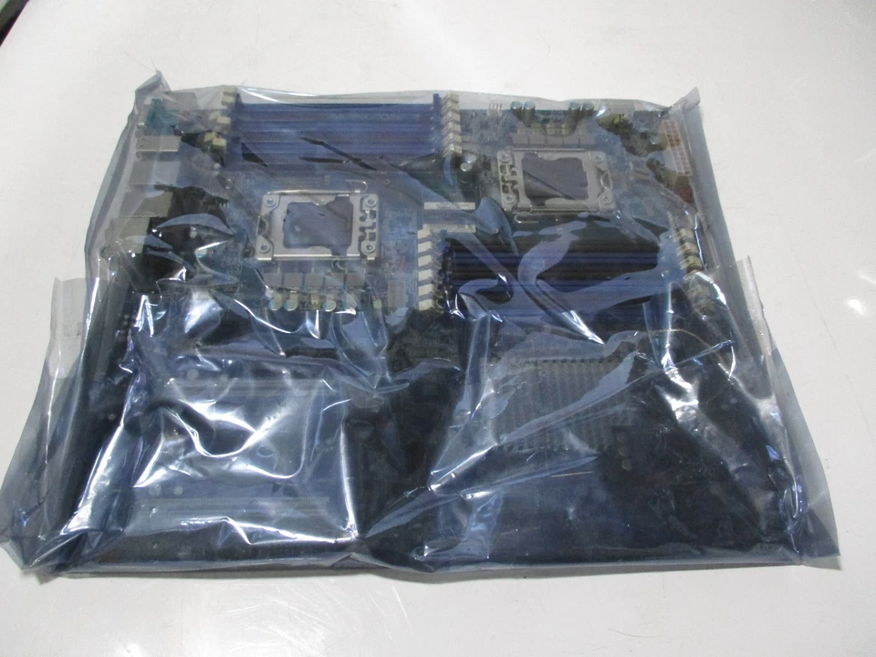 ORIGINAL IBM/Lenovo Motherboards FOR THINKSTATION D20 System Boards 71Y8826 NEW - Image 1 of 4