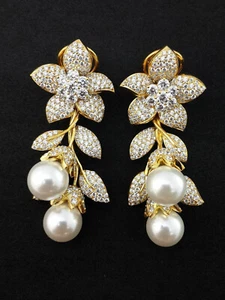 Gorgeous Shell Pearl With White Round Cut Cubic Zirconia Flower Design Earrings - Picture 1 of 4