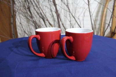 Taza de café "roja" de gres Corelle Coordinates - Juego de 2 Foto 1 de 4
