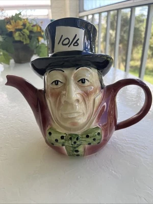 Винтажный чайник Staffordshire Tony Wood Alice In Wonderland The Mad Hatter с крышкой - Изображение 1 из 4