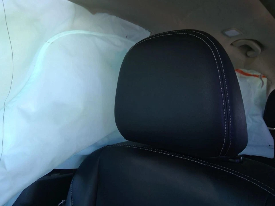 Reposacabezas Murano 2018 2289041 Foto 1 de 1