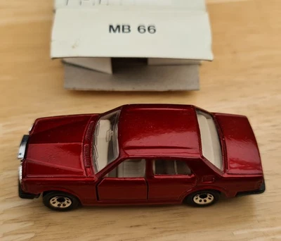 Coche modelo Matchbox Rolls-Royce Silver Spirit 1986 rojo en caja Tailandia Foto 1 de 4