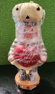 1998 Kurt S. Adler Hershey's Chocolate Feliz Día de San Valentín Chef Panadero Coleccionar - Imagen 1 de 3