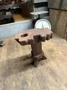 De Colección Caballo de Carreras Carreras de Caballos Puesto Jack Swage Bloque Farrier Herramienta Cody James EE. UU. - Imagen 1 de 14
