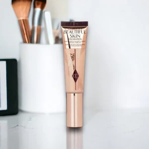 Charlotte Tilbury Beautiful Skin Foundation 4 Warm  NEW FREE SHIPPING - Picture 1 of 5