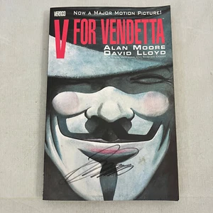 V for Vendetta Graphic Novel SIGNED by David Lloyd 1989 Vertigo TPB Alan Moore - Picture 1 of 8