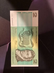 Australia 2 Dollar Banknote - Picture 1 of 2