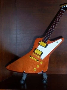 Mini Guitarra LYNYRD SKYNYRD ALLEN COLLINS Memorabilia SOPORTE GRATUITO Exhibición de Regalo - Imagen 1 de 6