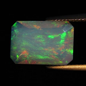 4.84Cts Natural Color Play White Opal Emerald Cut Shape Gemstone from Ethiopia - Picture 1 of 7