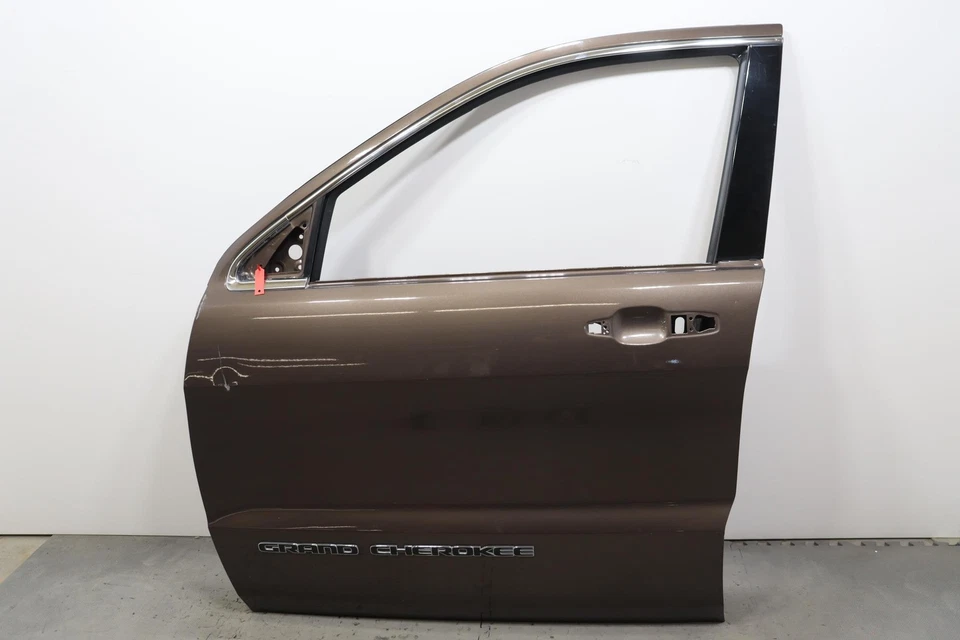 2011 - 2022 JEEP GRAND CHEROKEE WK FRONT LEFT SIDE DOOR SHELL OEM BROWN_PUW - Image 1 of 4