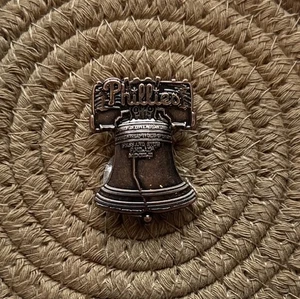 Philadelphia Phillies Pin Liberty Bell Phillies - Bild 1 von 2