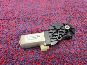 DODGE CHARGER SXT 15-21 OEM FRONT RIGHT PASSENGER SEAT ADJUSTMENT DRIVE MOTOR - Picture 1 of 2