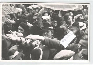 Massenveranstaltung Menschen  alte Fotokarte  Verlag Hotz  Stockach  - Bild 1 von 2