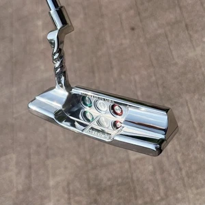 Putter Scotty Cameron 2020 Special Select Newport 2 cuello giratorio 33" con HC ¡EXCLNT! - Imagen 1 de 14