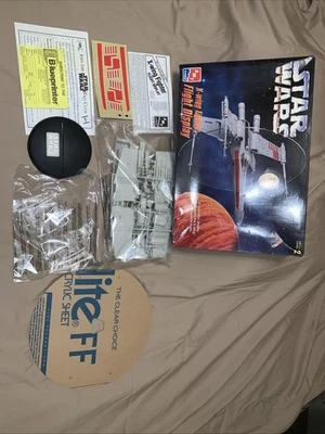 STAR WARS X-Wing Fighter Flight Display Model Kit AMT ERTL SEALED   - Image 1 of 4
