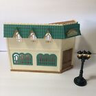 Sylvanian Families Calico Critters - Berry Grove School With Streetlight