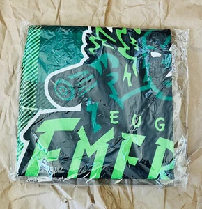 2022 Eugene Emeralds Promotional Sasquatch Blanket SGA - Picture 1 of 2