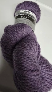 HILOS TAHKI SUPERWASH LANA MERINO 100G COLOR FLOR LILA HECHO EN PERÚ  - Imagen 1 de 6