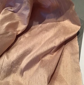 100% RAW SILK DUPION PEACH  FABRIC REMNANT 44 CMS. X 60 CMS. ONE ONLY! - Picture 1 of 3