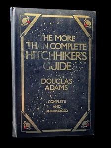 Mehr als kompletter Anhalter von Douglas Adams - ledergebunden - 1987 - Bild 1 von 5