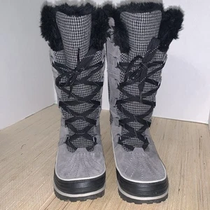Sorel - Stivali invernali Joan Of Arctic Gingham stampa grigio/nero stringati pelliccia sintetica 8 - Foto 1 di 15
