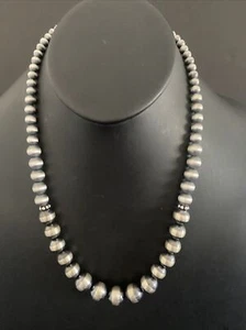 Sterling silver Graduated bead necklace 22 Inch - Picture 1 of 10