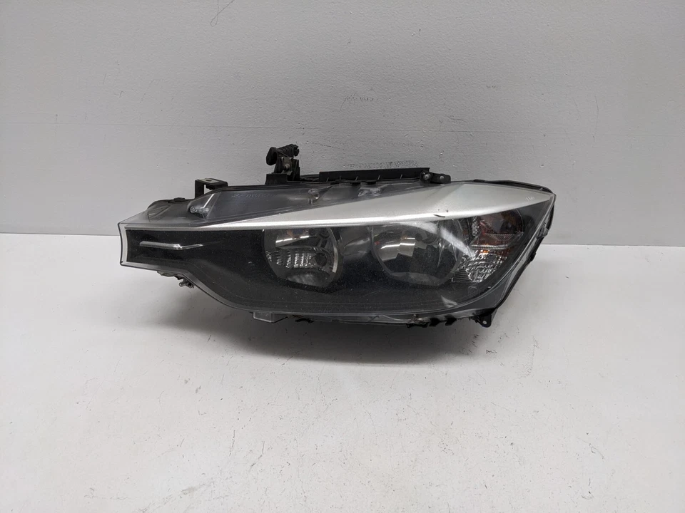 Faro halógeno izquierdo conductor BMW 320i 328i 2012-2015 L6 Foto 1 de 4