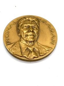 1981 President Ronald Reagan Bronze 2 3/4 inch Inaugural Medallion Coin - Picture 1 of 4