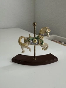 Caballo de piedra de nacimiento carrusel Princeton Gallery - octubre de 1994 - Imagen 1 de 3
