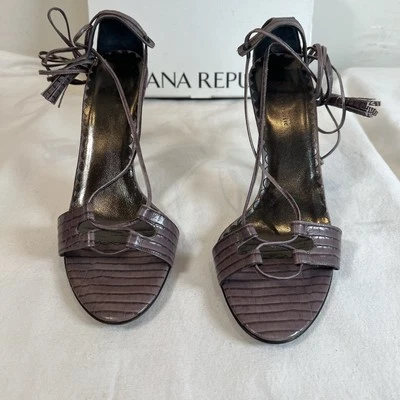 Tacones Banana Republic Sabrina de cuero púrpura claro con cordones borlas para mujer 10 Foto 1 de 4