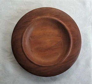 LOVELY ARTISAN HAND CRAFTED TURNED HARDWOOD TIMBER BOWL 24CM DIAMETER - Picture 1 of 4