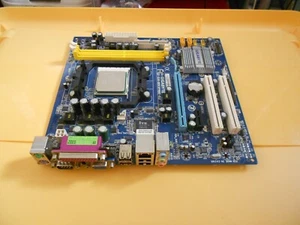 SCHEDA MADRE GIGABYTE GA-M61PME-S2 SOCKET AM2 CPU AMD ATHLON DDR2 - Foto 1 di 6