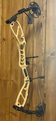 COMO NUEVO ELITE BASIN Bronceado Derecha 70# Arco de Tiro con Arco Objetivo de Caza con QAD HDX Descanso Foto 1 de 3