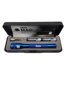Mini Maglite Chevron Edition with pocket clip and 2 AAA batteries included. - Picture 1 of 4