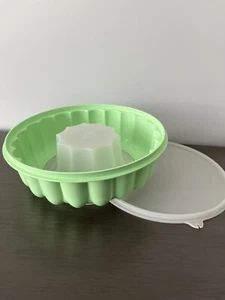 TUPPERWARE 3 Piece Green Jello Mold Ice Ring 1201, 1202, 1203 - Picture 1 of 3