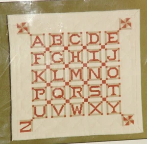 Kit artesanal de punto de cruz contado edredón muñeca ABC conexiones de hilo nuevo - Imagen 1 de 7