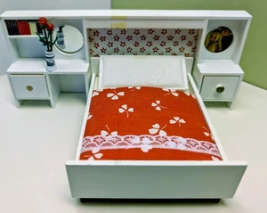 Vintage Lundby Puppenhaus Miniatur Schlafzimmer Suite Kopfteil Bett  - Bild 1 von 8