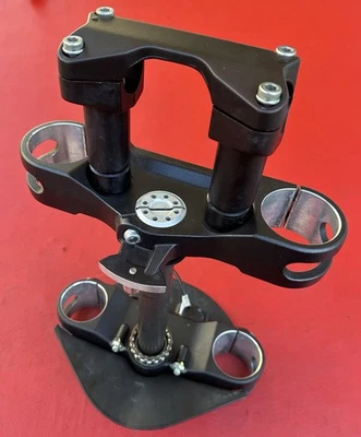 Ducati Multistrada 1200S 1200 2013 2014 OEM vástago de dirección triple árbol parte superior inferior Foto 1 de 4