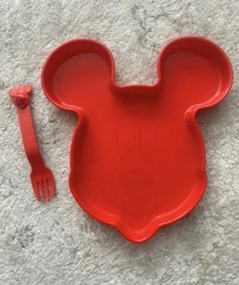 TUPPERWARE DISNEY ROJO MICKEY MOUSE PLATO DE COMIDA #3751A OREJAS PARA NIÑOS Tenedor Face Plus Foto 1 de 4