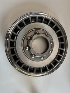 Single 1987-1994 Ford F250 F350 Front 4x4 Hub Cap Center 16" Wheel Cover 8 Lug - Picture 1 of 5