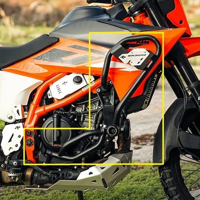 Protector contra choques con deslizador (negro) apto para KTM 125 ENDURO R (2025) Foto 1 de 4