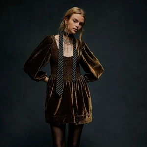 Mini Vestido Free People Farrier Terciopelo Verde Oliva Mediano Nuevo sin Etiquetas - Imagen 1 de 10