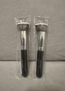 Younique Kabuki Brush New In Plastic Packaging - Picture 1 of 1