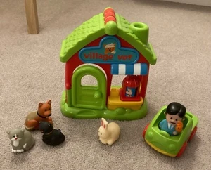 Happyland Village Vet Play Set - Picture 1 of 2