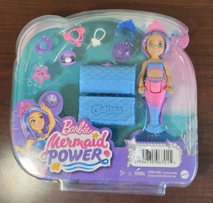 Barbie Sirena Power Chelsea con accessori nuova 2021 Mattel - Foto 1 di 7