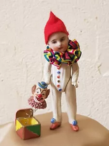 antik Puppe Mignonette Clown Harlekin Biskuit Porzellan Puppenstube Miniatur - Bild 1 von 13
