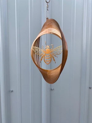 Honey bee metal art wind spinner, honey bee decor, gift for gardener - Image 1 of 3